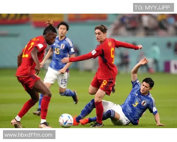 足球传奇再现 复古风格下的绿茵英雄与经典时刻